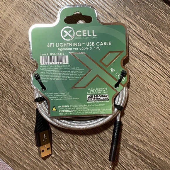 USB to lighting/iPhone cord - 6 feet - Picture 4 of 4